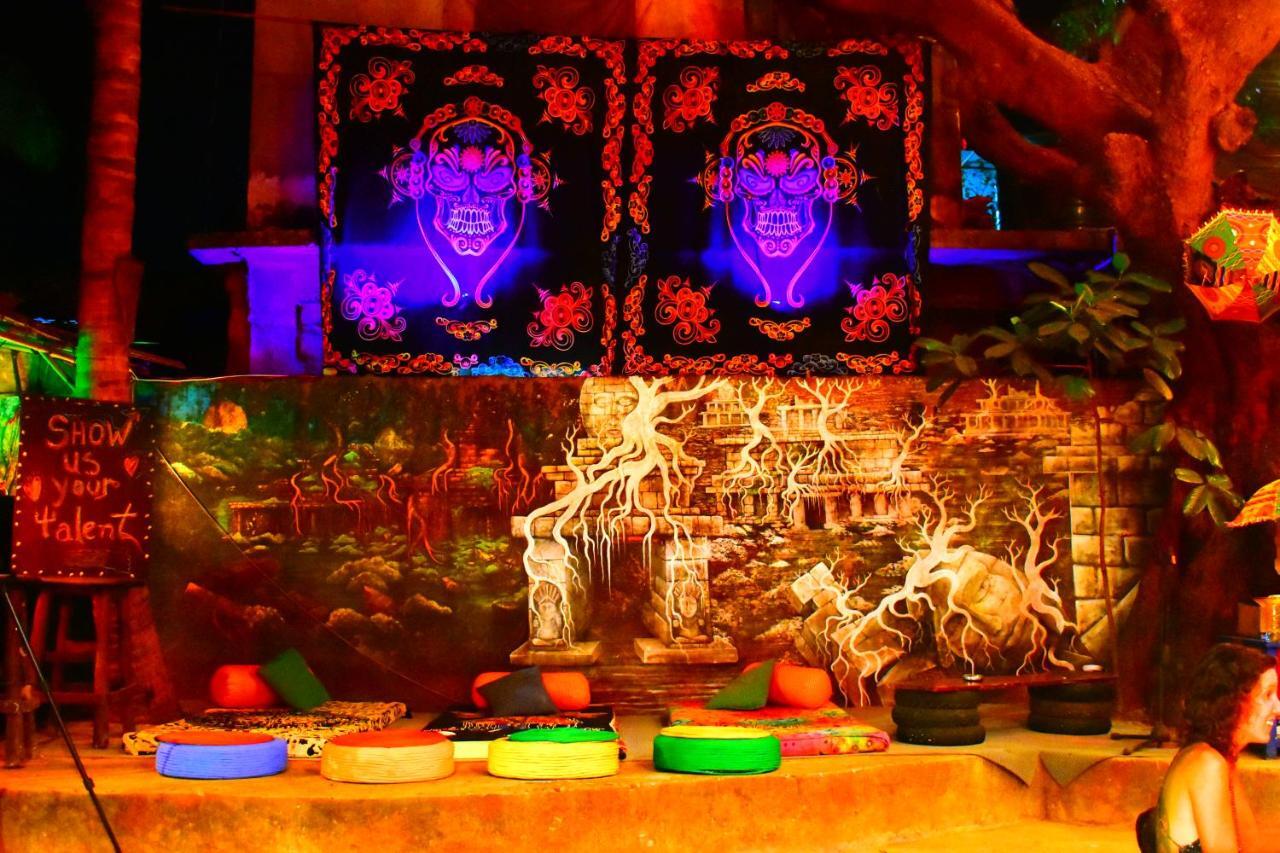 Mitra Hostel Арамбол Екстериор снимка